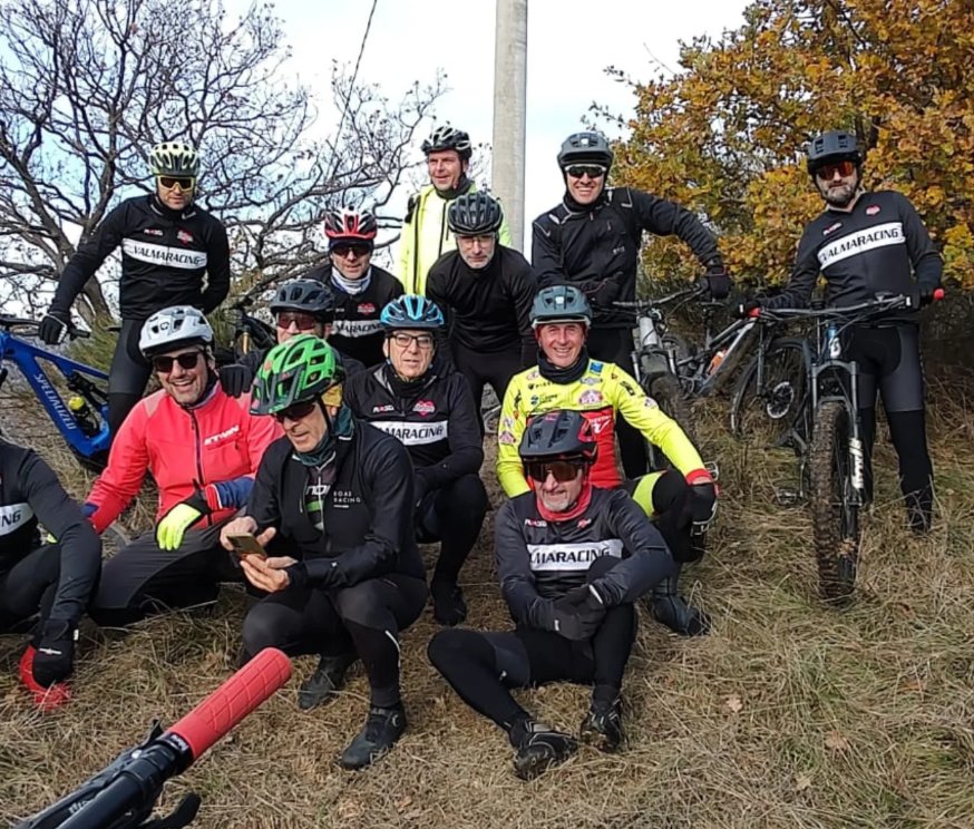 Volontari ed appassionati di ESP Group in uscita in mountain bike